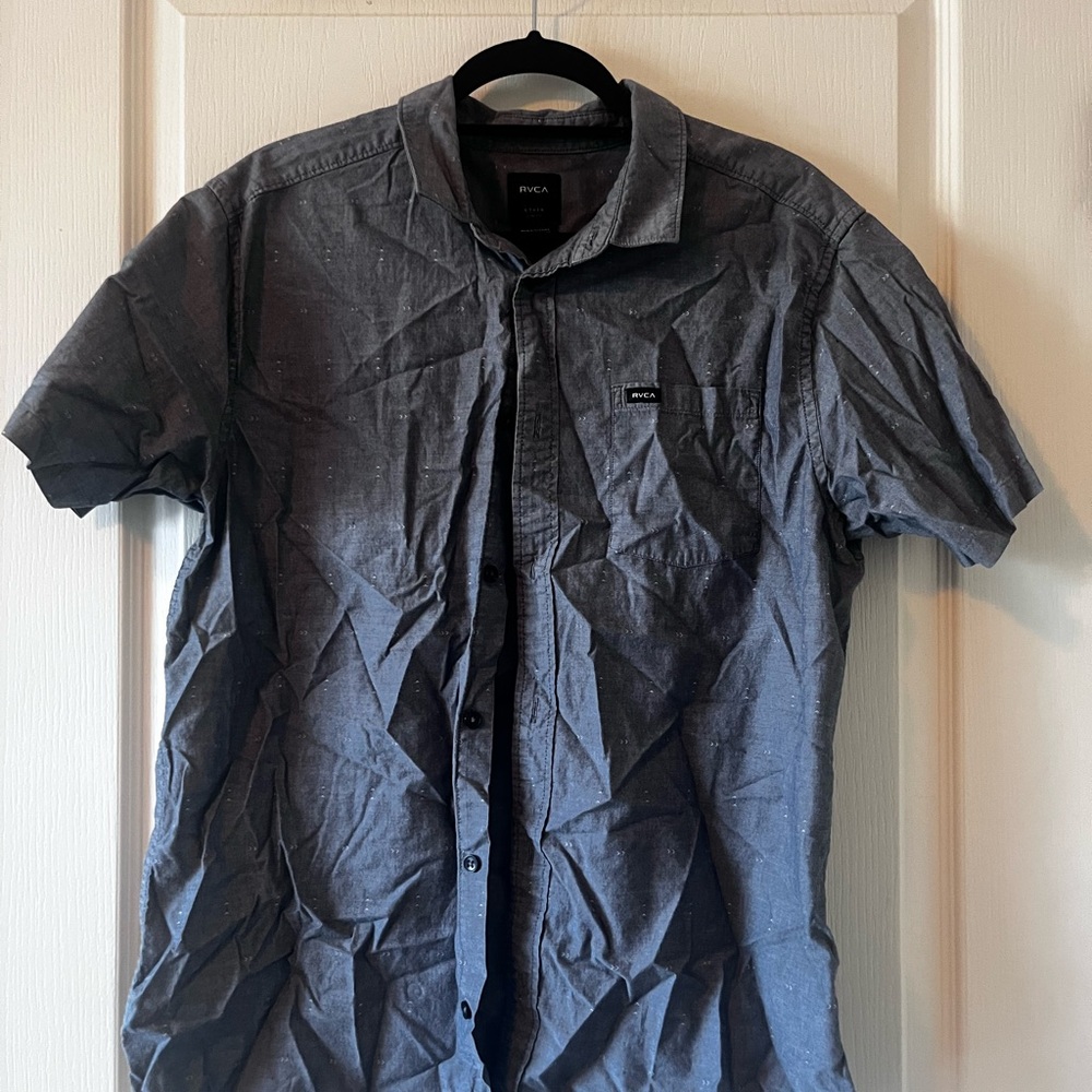 Men’s grey button down dress shirt
